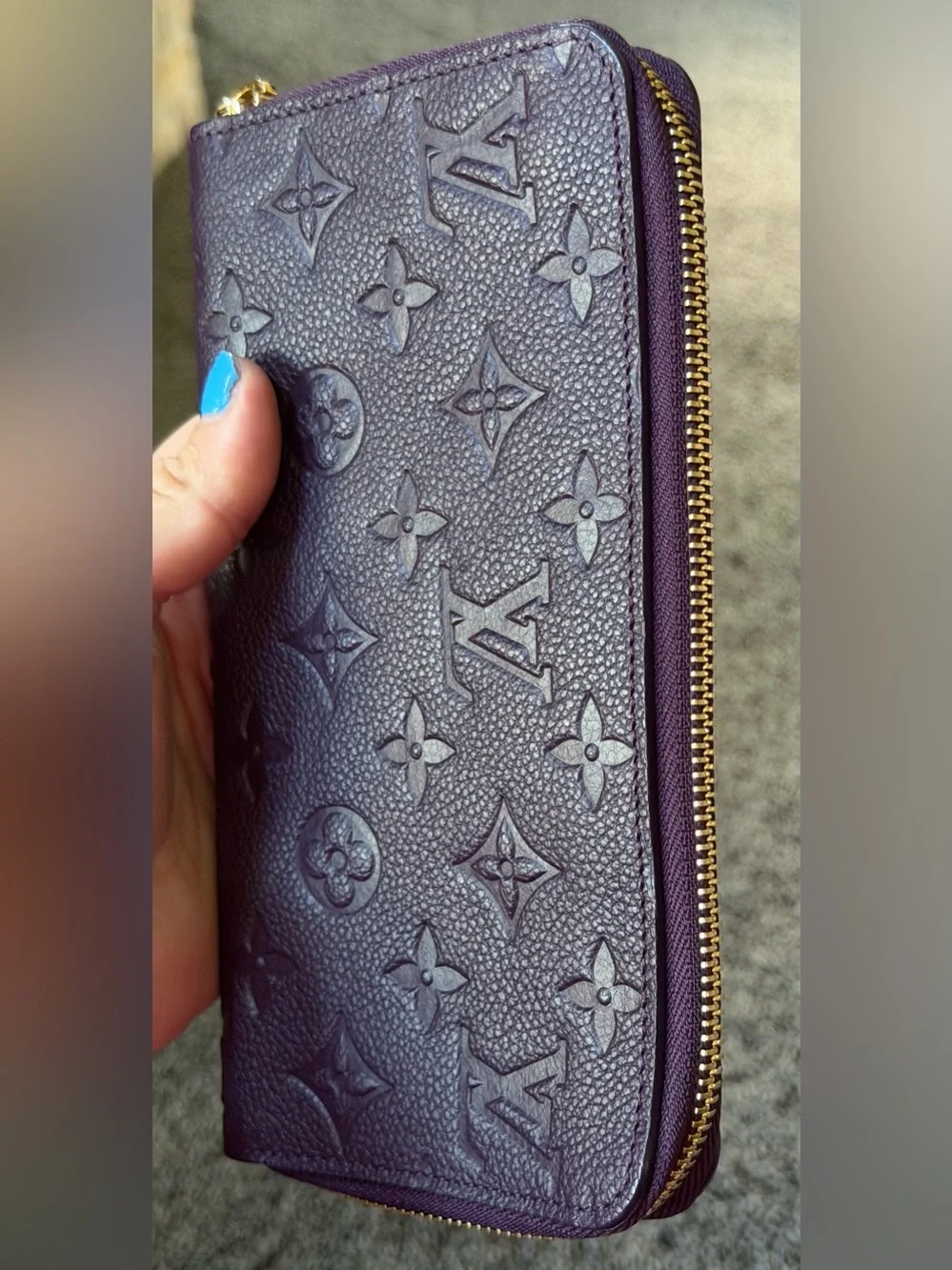 Louis Vuitton large zippy Wallet in Monogram Empreinte leather